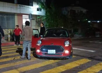 Accidente tipo choque entre vehículos en las calles Ramírez y Legaspy en la colonia Centro, afortunadamente no se reportaron personas lesionadas.