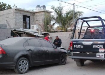Vecinos reportaron malos olores y muchas moscas; llevaban 6 días sin ver al vecino