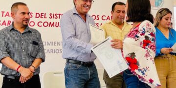 Entregan 762 constancias y reconocimientos en la clausura de cursos y talleres del Centro de Desarrollo Comunitario de Mesa Colorada