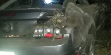 Accidente tipo salida de camino y volcadura en el km 199 de la carretera San José del Cabo-La Paz a la altura de la gasolinera el novillo, un masculino fue atendido por paramédicos del grupo Calafia, afortunadamente no ameritó traslado