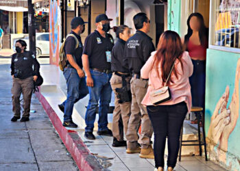 Aseguran local de masajes en Cabo San Lucas; ofrecieron servicios sexuales a estudiantes: FGR
