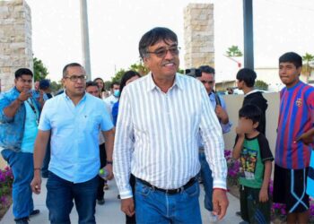 Anuncia alcalde Oscar Leggs Castro la inauguración de 22 obras de pavimentación en Los Cabos