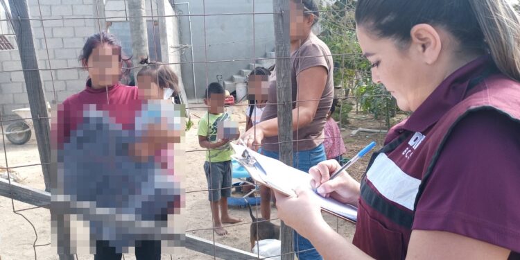 ENTREGA SEDIF APOYOS EN COLONIAS DE LOS CABOS