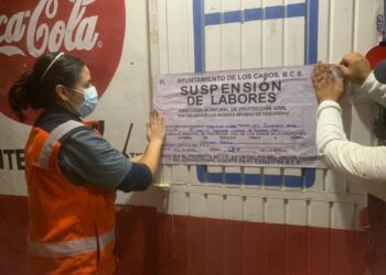Gobierno de Los Cabos evita la venta ilegal de pirotecnia; suspenden un establecimiento en la colonia La Ballena de SJC