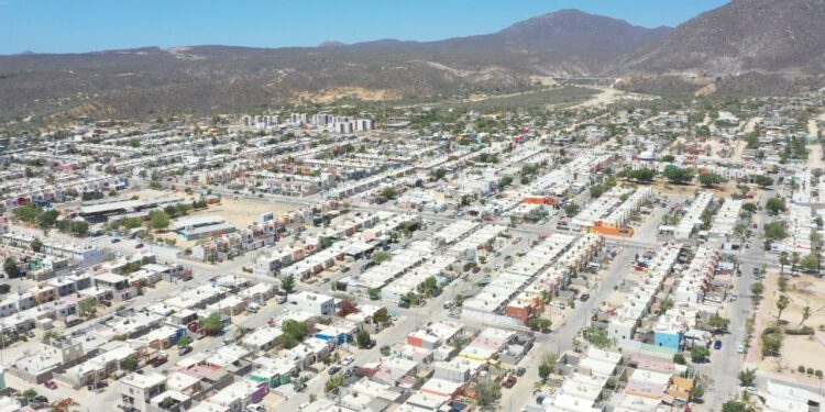 Gobierno de Los Cabos incrementó en un 49% la recaudación municipal en materia de licencias de construcción durante el ejercicio 2022