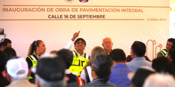 Las tareas se cumplen; entrega alcalde Oscar Leggs Castro la obra de pavimentación de la calle 16 de Septiembre en La Ribera