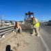 Trabaja Servicios Públicos en el desazolve de la carretera Transpeninsular