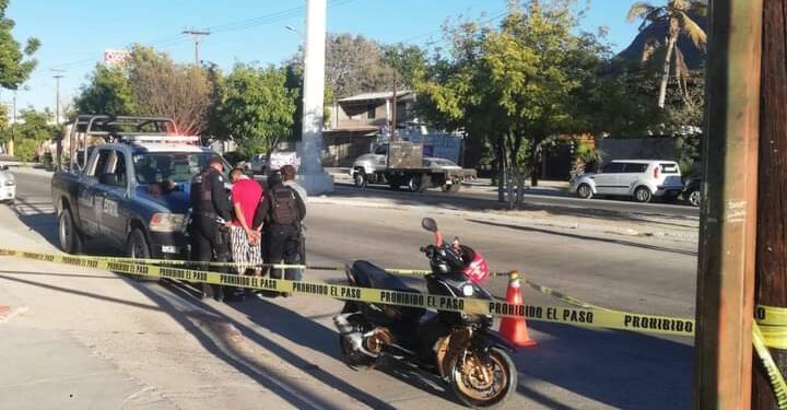 La tarde de ayer elementos de la policía estatal de tuvieron una motocicleta dónde dos sujetos iban a bordo en las calles Maza de juarez esquina Benito juarez, al revisar los datos de la motocicleta esta contaba con reporte de robo por lo que se procedió al aseguramiento de los dos sujetos.