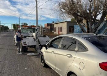 Sujeto en estado de ebriedad intentó huir de los policías!