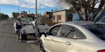 Sujeto en estado de ebriedad intentó huir de los policías!