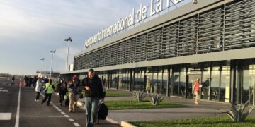 Llegada de turistas vía aérea a BCS superó los 4 millones, al cierre de 2022: Gobierno del Estado •