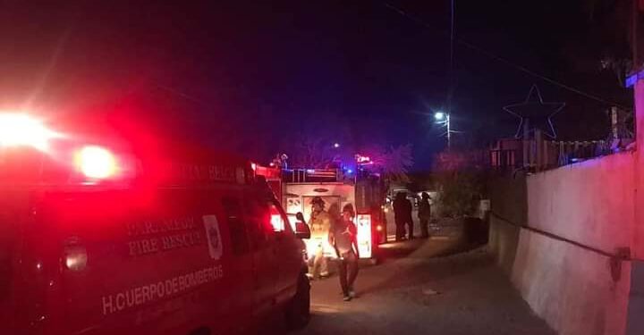 Heroico cuerpo de bomberos de Santa Rosalía BCS Hace unos momentos se reportó servicio de Emergencia incendio en un domicilio de col. Ranchería, despues de una verificación por los elementos queda controlado en su totalidad, sólo pérdidas en lo material.