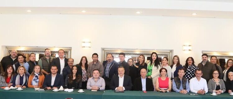 SE REÚNE MAGISTRADO PRESIDENTE CON  COLEGIO DE ABOGADOS EN EL ESTADO