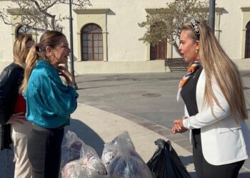 Sumando voluntades y esfuerzos, el XIV Ayuntamiento continúa recibiendo donativos de cobijas•