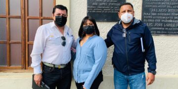 Continúa alcalde Oscar Leggs Castro atendiendo necesidades del magisterio