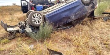 Se registra un accidente tipo volcadura en tramo carretero entre Santa Rosalía y H. Mulegé; ya se encuentran paramédicos de de Santa Rosalía asi como la Guardía Nacional dando los primeros auxilios, no hay nada que lamentar, Solo daños materiales.