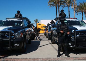 ENTREGA GOBERNADOR VICTOR CASTRO COSÍO,