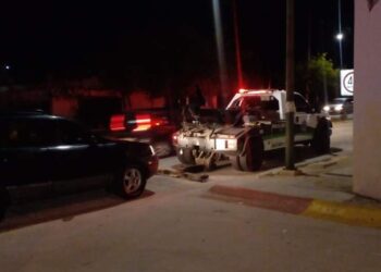 Accidente de tránsito tipo choque entre vehículos en las calles Península Sur y Península de Yucatán