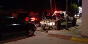 Accidente de tránsito tipo choque entre vehículos en las calles Península Sur y Península de Yucatán