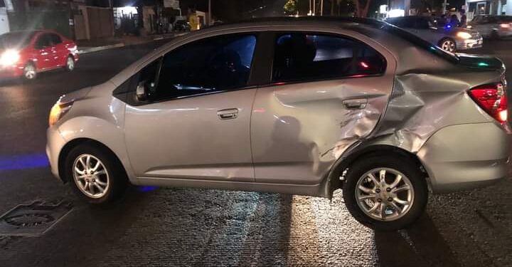 Accidente de tránsito tipo choque entre un vehículo y una motocicleta en bulevar Pino Pallas y Santa Rosa