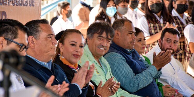 En Los Cabos apostarle a la educación no es un gasto es una inversión’’: alcalde Oscar Leggs Castro