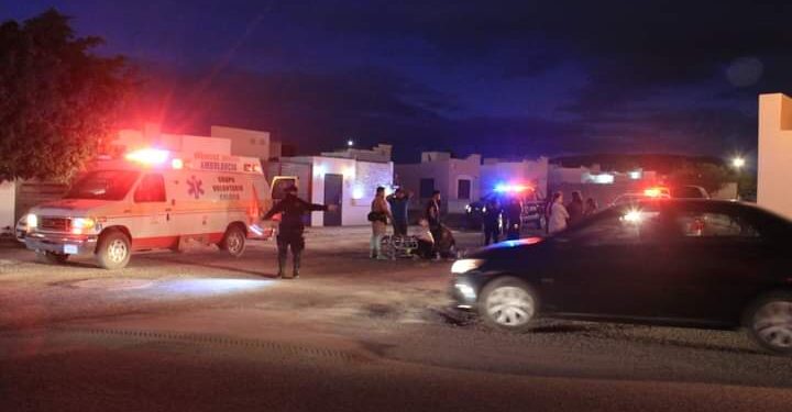 Joven motociclista se impacta contra señalamiento en Camino Real