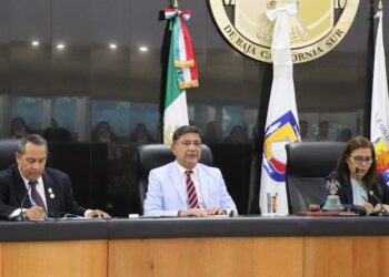 PODERES PÚBLICOS CONMEMORAN LOS 48 AÑOS DE LA PROMULGACIÓN DE LA CONSTITUCIÓN POLÍTICA DE BCS