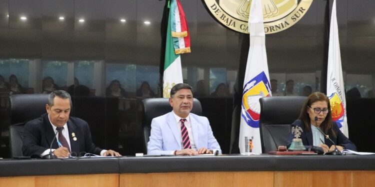 PODERES PÚBLICOS CONMEMORAN LOS 48 AÑOS DE LA PROMULGACIÓN DE LA CONSTITUCIÓN POLÍTICA DE BCS