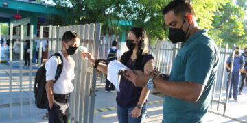REGRESA A CLASES MÁS DE MIL ALUMNOS DE NIVEL BÁSICO EN BCS