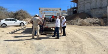 Equipo del Oomsapas Los Cabos repara fuga tras manipulación de válvula por personas externas en la zona de El Tezal