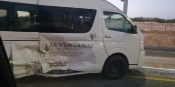 Se registró fuerte accidente fuerte frente a Dreams Los Cabos Suites Golf Resort & Spa, extreme sus precauciones, tráfico lento.