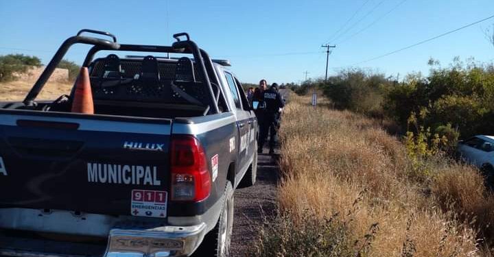Se durmió al volante y salió del camino; metió su vehículo al monte