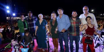 El Gobierno con sentido humano lleva alegría y regalos a todos los rincones de Los Cabos este Día de Reyes Magos