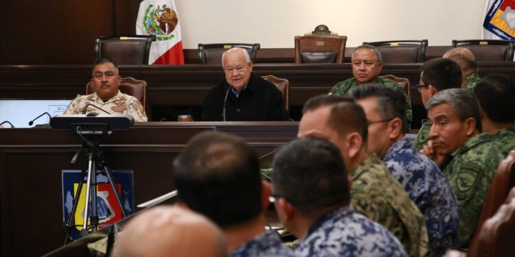 SE REÚNE GOBERNADOR VÍCTOR CASTRO CON ESTUDIANTES DEL COLEGIO DE LA DEFENSA NACIONAL