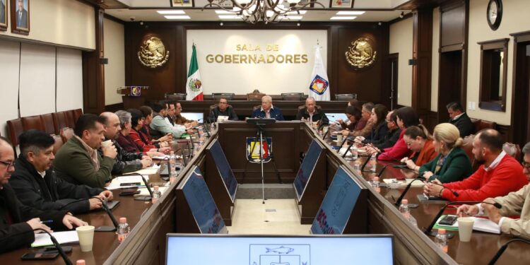 Se reúne gobernador de BCS con alcaldes y tesoreros