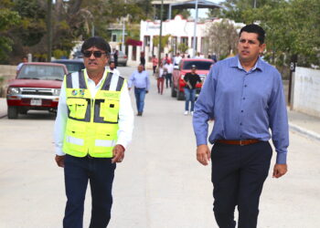 Continúa alcalde Oscar Leggs Castro llevando obras a las delegaciones municipales; compromete la pavimentación de la calle 5 de Febrero en La Ribera