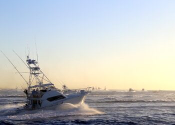 “La pesca deportiva del dorado debe permanecer, total rechazo a la iniciativa para la liberación comercial de la especie”: alcalde Oscar Leggs Castro