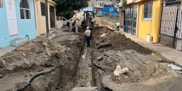 Atiende Oomsapas Los Cabos problemas de drenaje sanitario en la colonia Acuario de Cabo San Lucas