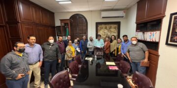 Espacios dignos, iluminación y mejoras en instituciones para el sector educativo; reitera compromisos el alcalde Oscar Leggs