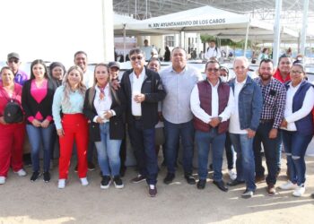 Autoridades municipales realizan la entrega de 150 tinacos para familias de CSL