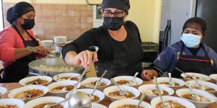 En 2023, DIF Los Cabos ha otorgado 20 mil 457 desayunos calientes en 26 instituciones educativas
