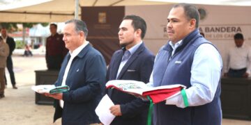 Con ceremonia cívica, el Gobierno de Los Cabos inicia ruta de la Bandera Monumental