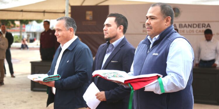 Con ceremonia cívica, el Gobierno de Los Cabos inicia ruta de la Bandera Monumental