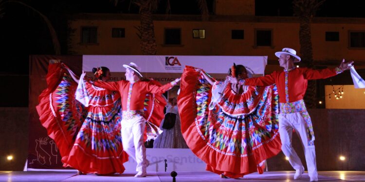 Con gran éxito conmemora ICA Los Cabos los 20 años del “Ballet de Espectáculos Libertadores”