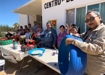 Imparte Servicios Públicos eco taller en las comunidades de la zona rural; realizaron camas para mascotas