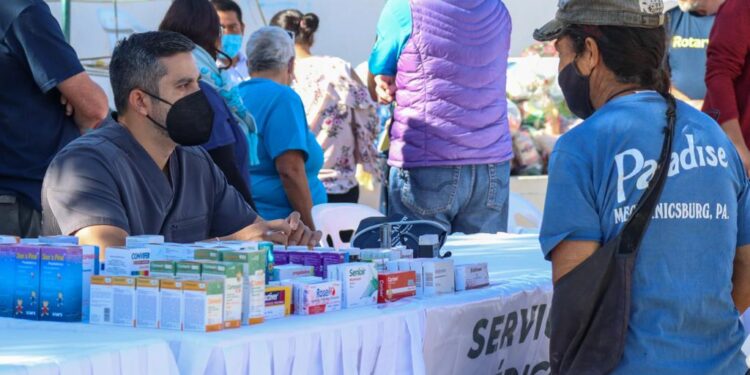 Con jornada social, DIF lleva asistencia y apoyos a la comunidad de Santa Cruz