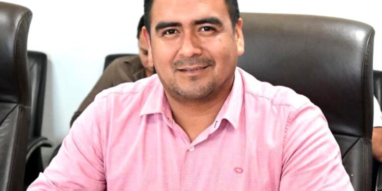 ‘’Hemos iniciado el año entregando obras públicas como lo ha comprometido el alcalde Oscar Leggs’’: V regidor Omar Orbe