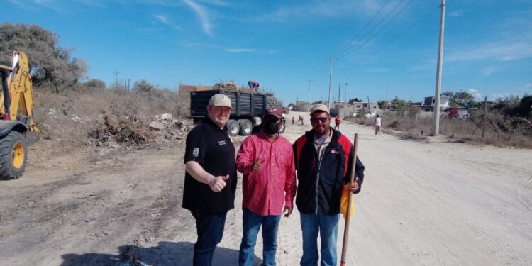 Fortalece Gobierno de Los Cabos las acciones de limpieza en SJC; realizan jornada en la colonia Ejidal