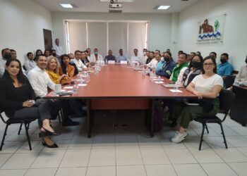 Entrega IMSS Baja California Sur 17 distintivos ELSSA a empresarios de Los Cabos