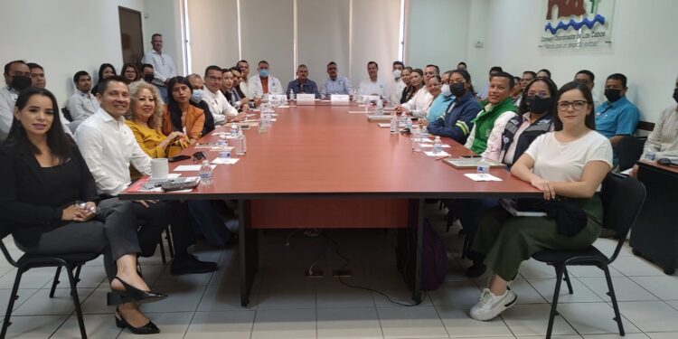 Entrega IMSS Baja California Sur 17 distintivos ELSSA a empresarios de Los Cabos